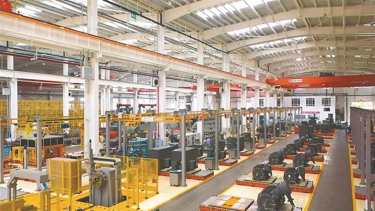 佳电股份生产车间。