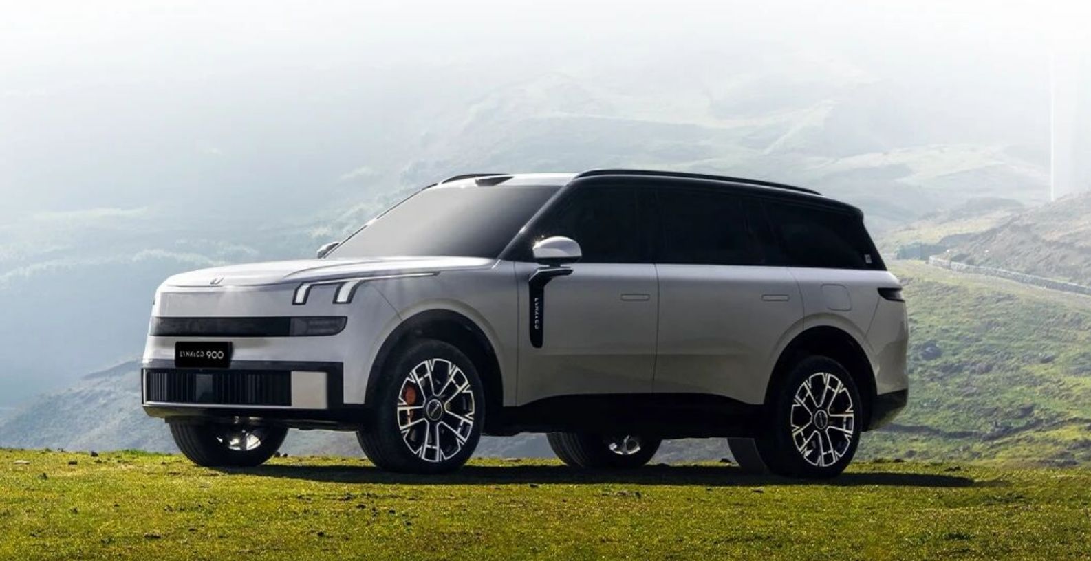 3452亿元!吉利汽车2025年总收入创新高，今年目标敲定：销量345万辆，智驾达到特斯拉FSD当前水平