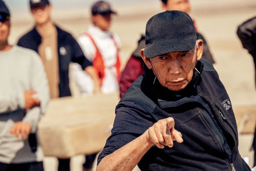 电影《镖人》工作照-袁和平导演