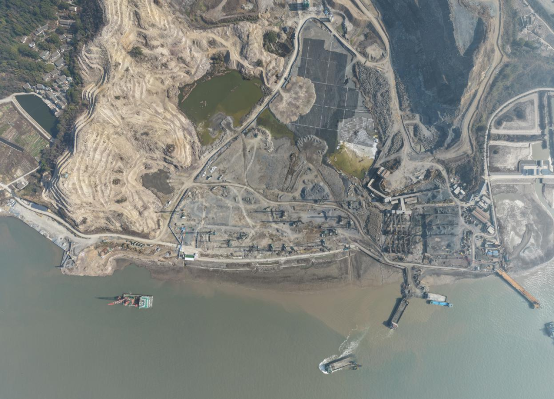 图为佛渡项目一期工程当前施工实景图。