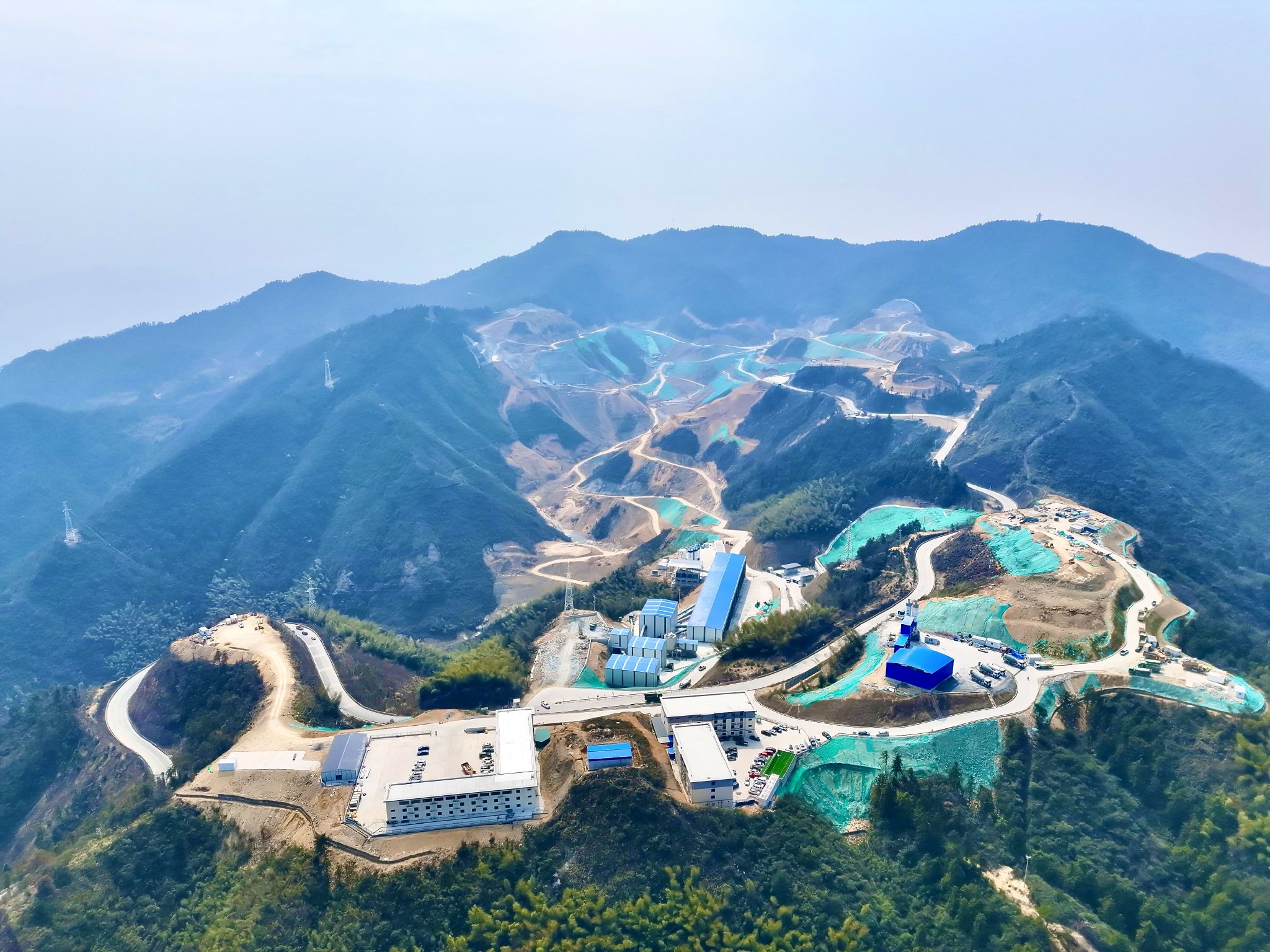 浙江建德协鑫抽水蓄能电站建设现场 图片来源：协鑫能科