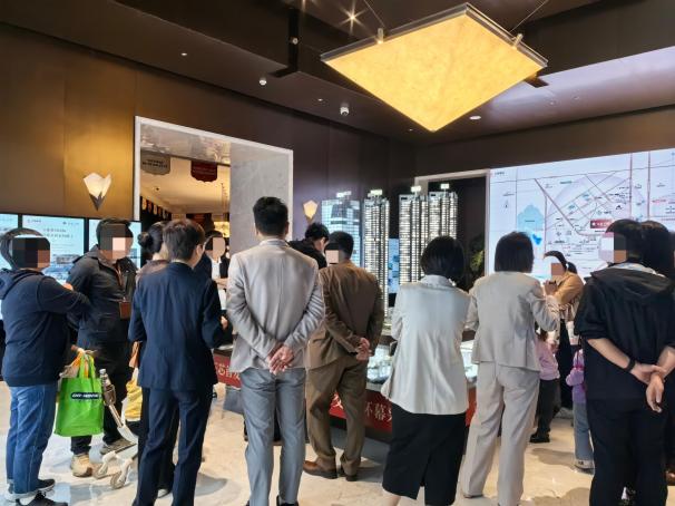 （现场人气图）