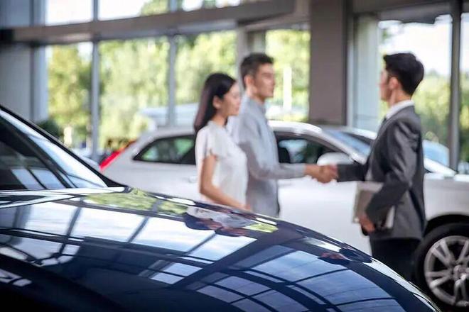 解忧 | 男子一年在4S店免费吃饭260多次还打包，并带电动车去充电，4S店将其拉黑有错吗？