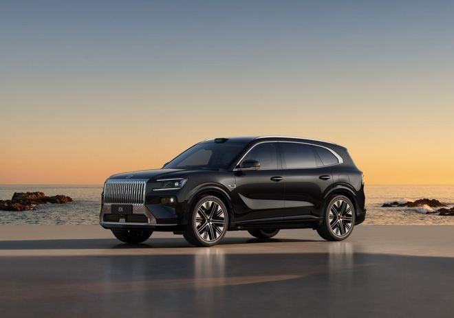 极氪想要再卖爆一款40万元豪华车，但这个事在今年格外难