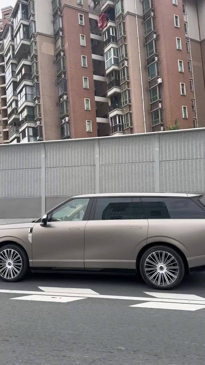 小鹏 GX 实车图曝光：全球量产首发博世新一代线控转向系统，预计四五月上市