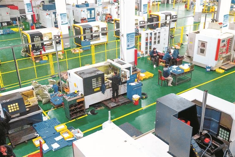 贵州翼晟航空机械有限公司生产车间。 贵州日报天眼新闻记者 杨曦 摄