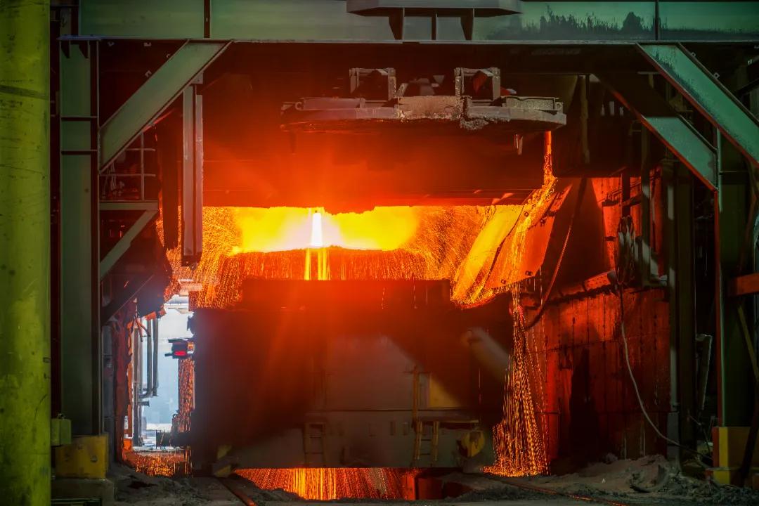 炼钢生产现场
