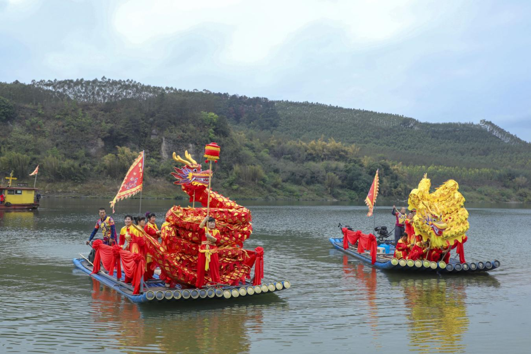 船载双龙江中腾现