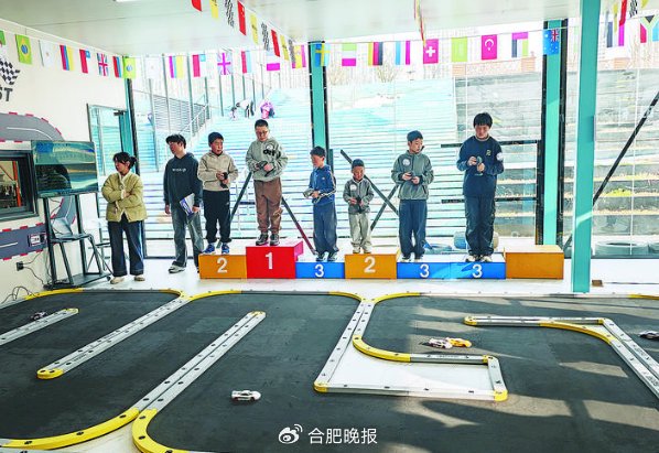 #合肥娃在玩中学解锁汽车工程秘密# #合肥打造青少年汽车科创练兵场#