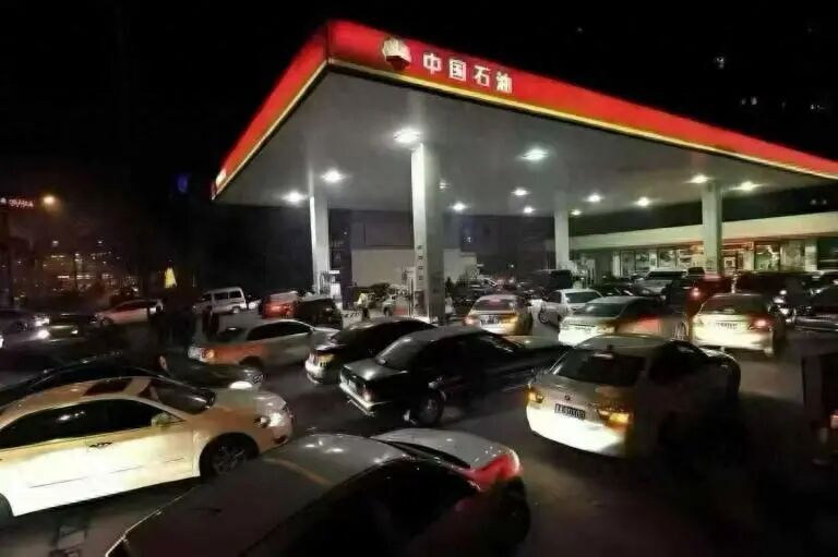 油价大涨，比亚迪插混怎么就成了大赢家？