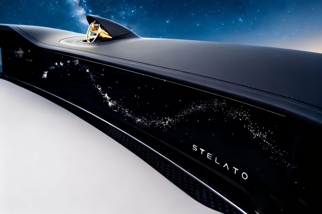 双色水晶饰板泛起微光宛如“人间星河”