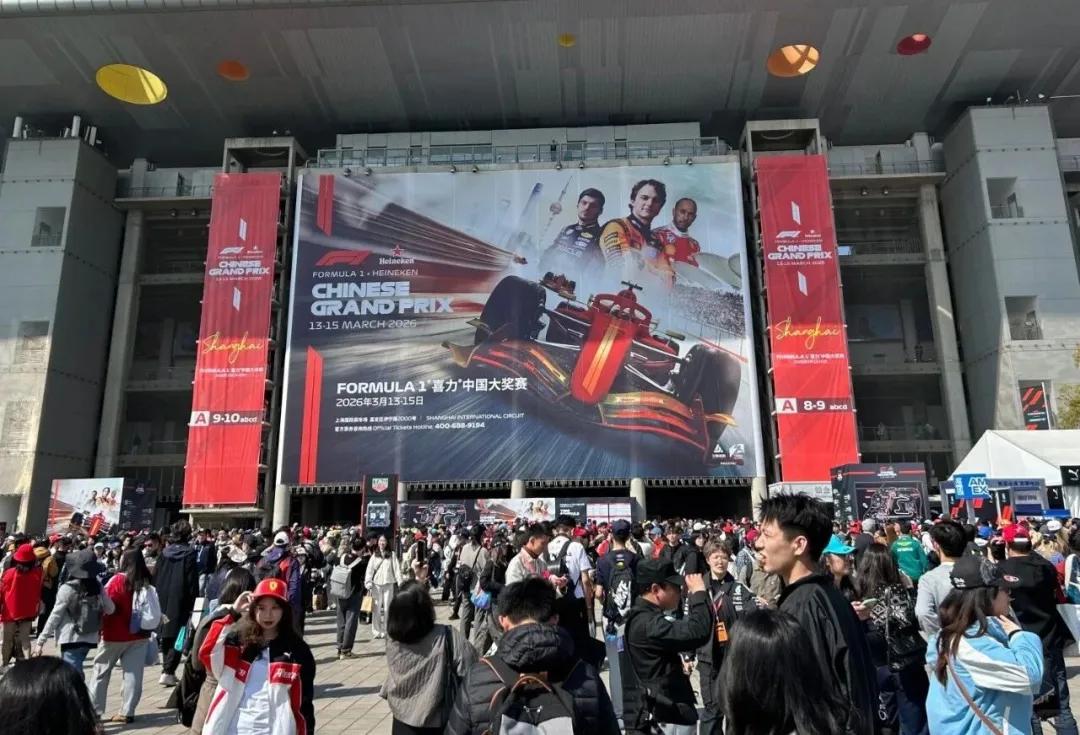 97年法拉利小王子，年入2.4个亿，却因为哭上热搜：掌管破碎感的神！