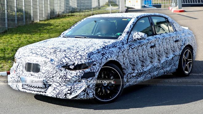 全新AMG纯电E级谍照曝光：马力有望冲上900匹，回归传统轿车造型