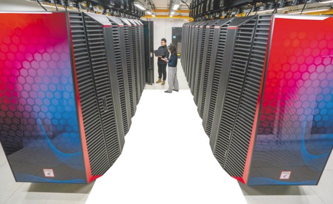 ▲武汉超算中心，图源：人民日报