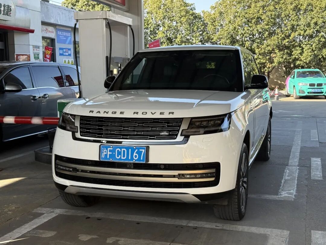 价值近200万的路虎揽胜离奇消失，为了赎车车主又被骗了6.2万元