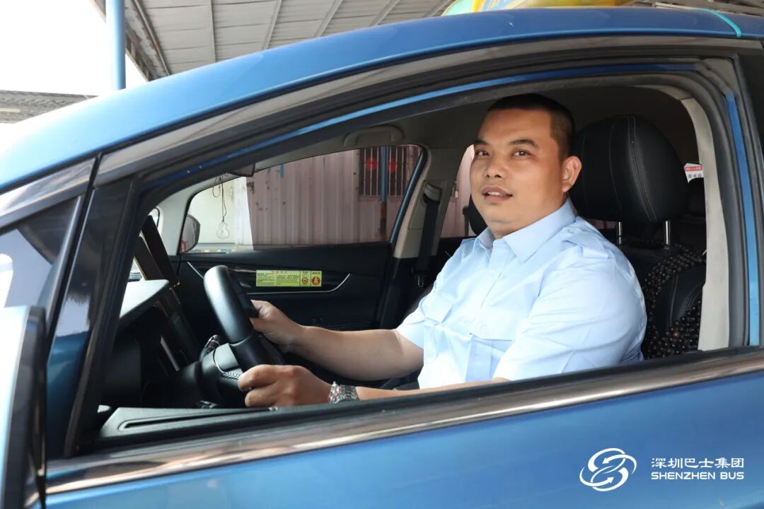 3岁幼童高烧昏迷，深圳的哥喊话110：我需要闯红灯，很着急！很着急！