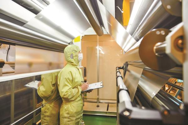 激智科技生产车间。