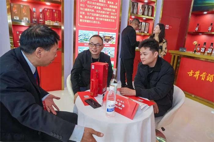 客商洽谈合作意向