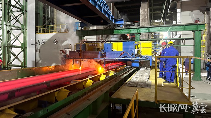 氢冶金绿色汽车板连铸生产线。