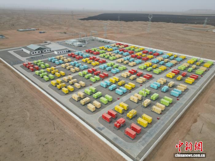 【甘快看】甘肃临泽：与戈壁为伴的"超级充电宝"追风逐日