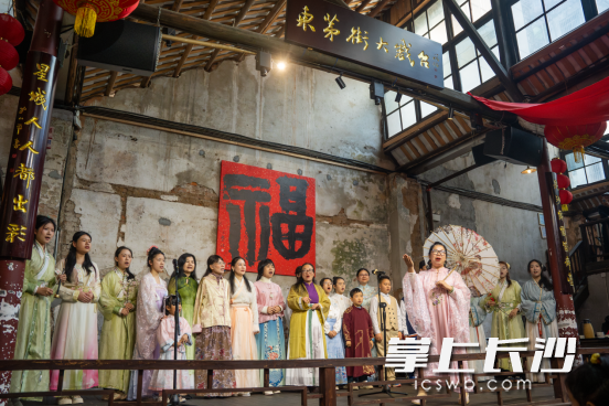 还记得长沙人怎么读诗吗？东茅街茶馆传来古老吟诵声