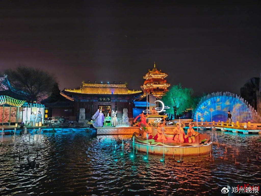 ▲开封府实景演出