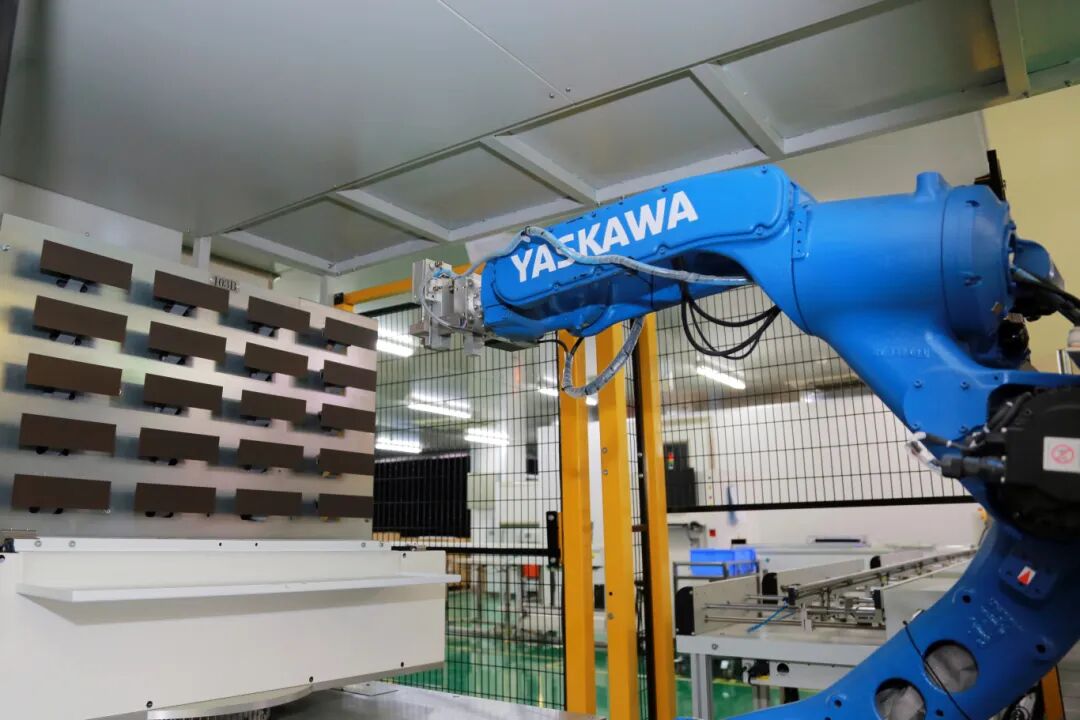 惠州雷曼光电科技有限公司生产车间。