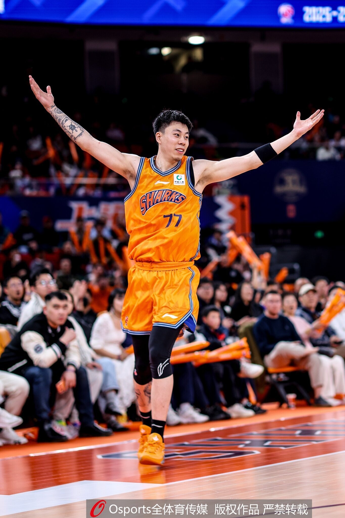 白边：张镇麟我叫他“CBA伦纳德” 偰李永炜会成CBA最好后卫之一