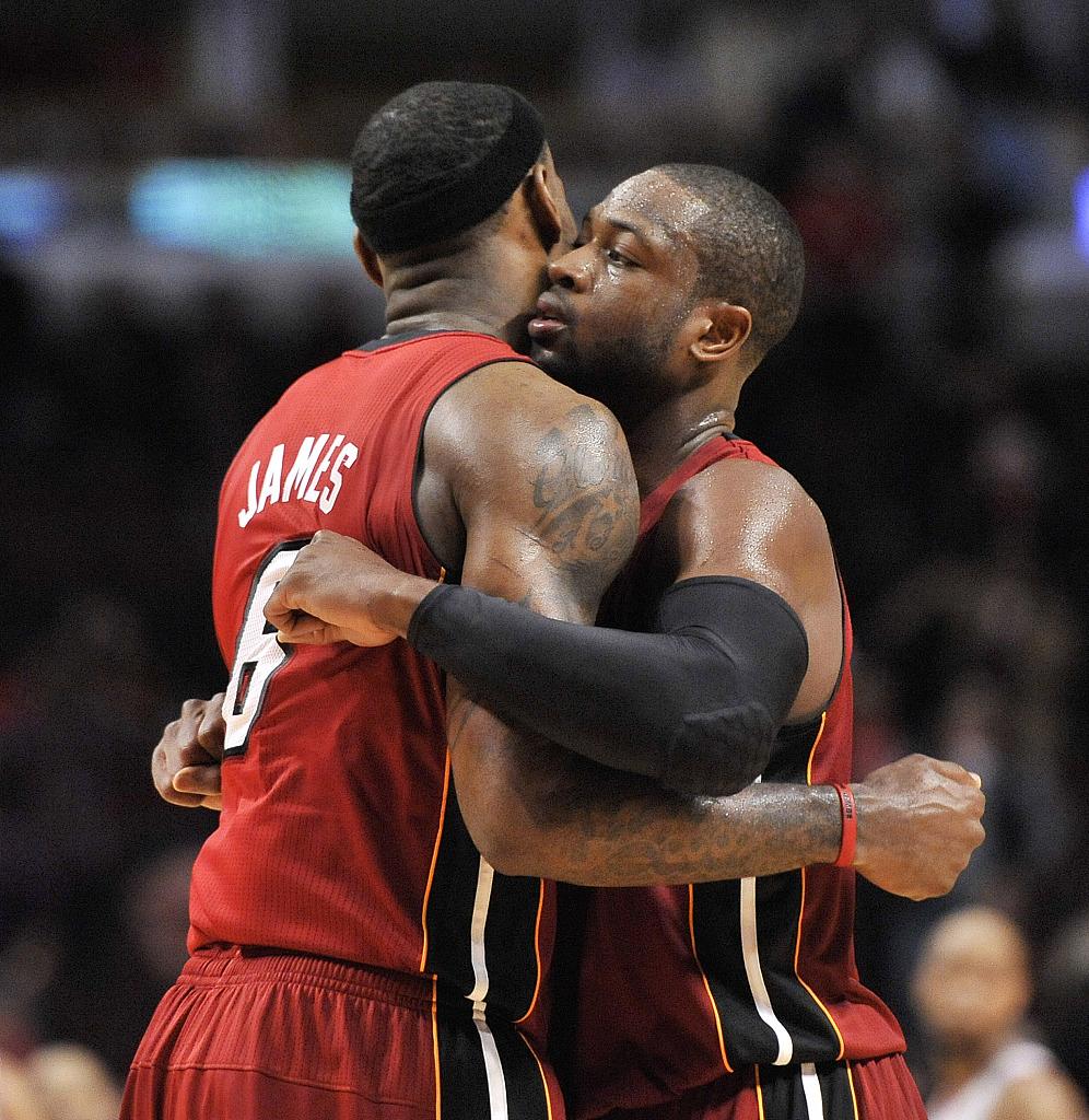 阿里纳斯：韦德本该有MVP&更多得分王 但他为詹姆斯牺牲了数据