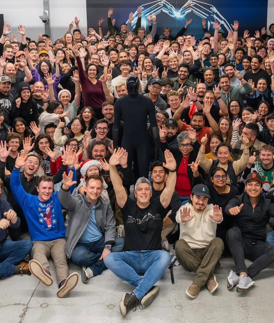 特斯拉机器人，越来越像人了！