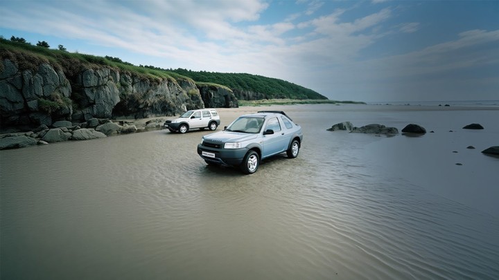 华为、宁德时代、高通齐聚！奇瑞捷豹路虎重启「神行者」，首款车型为 800V 增程