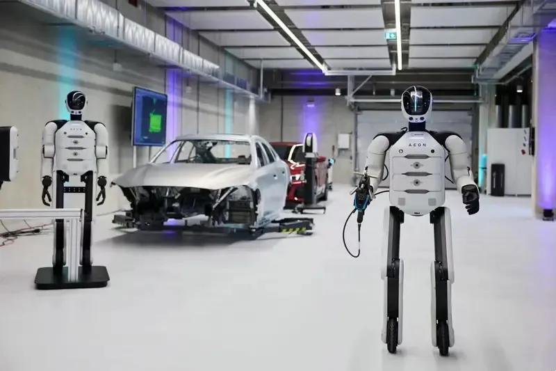 每天车闻：赛力斯2025年营收1650.5亿，宝马推物理人工智能战略