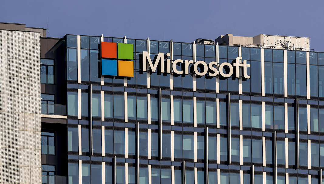 微软推出“多模协作”智能体，GPT与Claude并肩干活