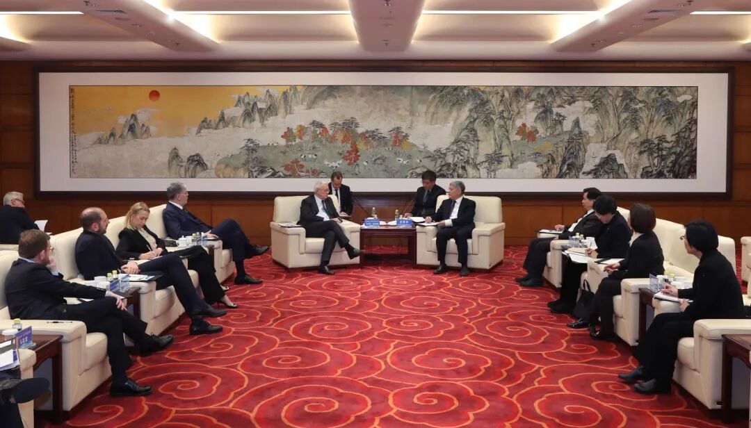 谢春涛会见意大利众议院外事委员会主席特雷蒙蒂