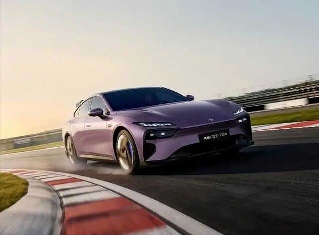 东风奕派007闪现版：15万级猎装轿跑的全能进化