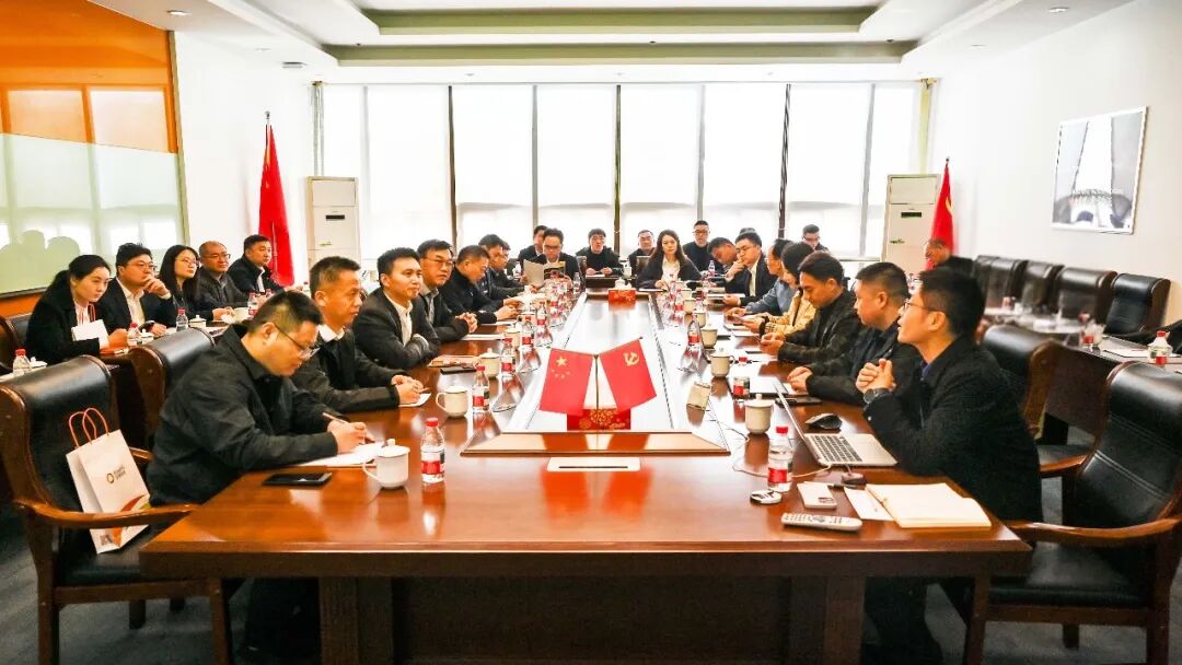 图：双方举行研讨会