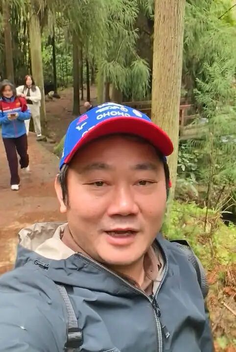 “真男人说到做到！”张雪宣布拍卖夺冠赛车复刻版，款项捐给嫣然天使基金！李亚鹏回应