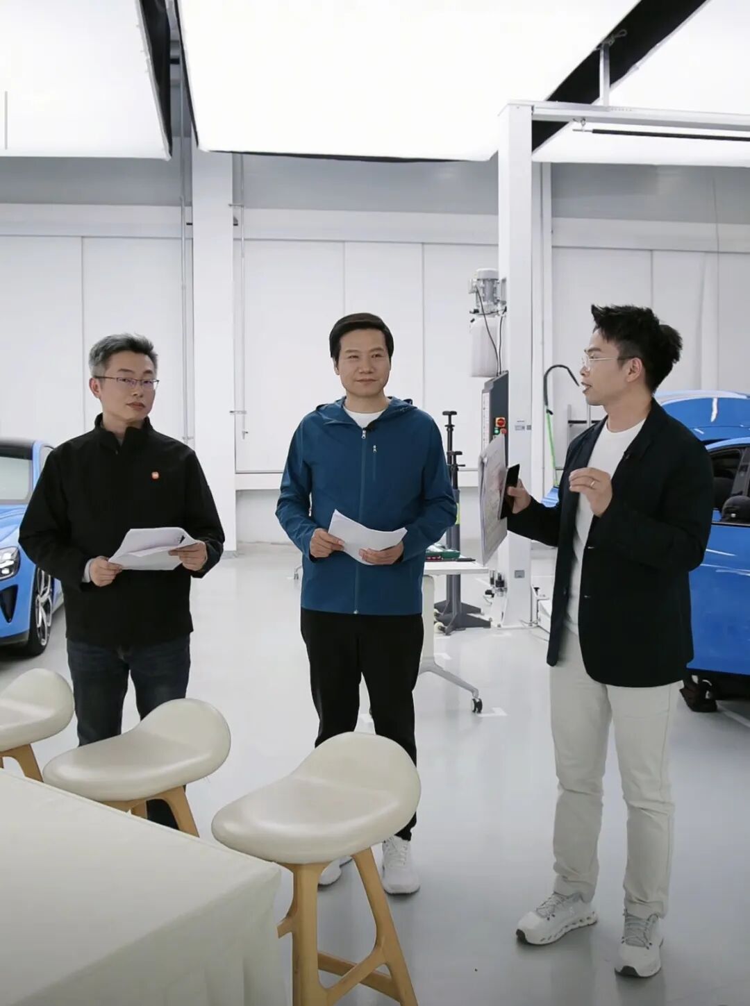 小米回应“直播拆的是不是量产车”：拆的是一台新一代SU7 Pro版量产车，与大家买到的品质相同，所拆解的车辆不会再进行销售