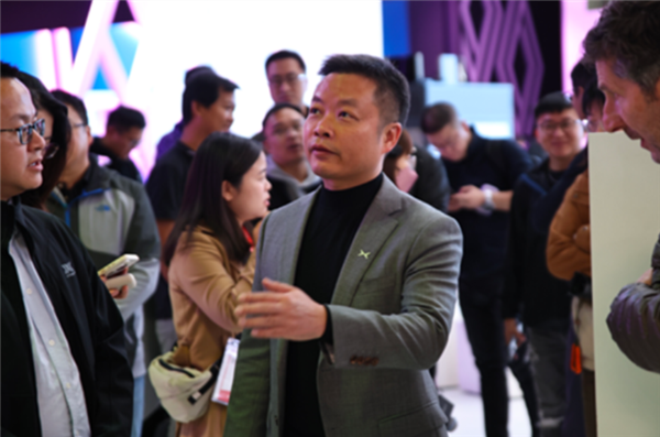 何小鹏：不碰10万元以下的汽车 规模已不是汽车行业最核心变量