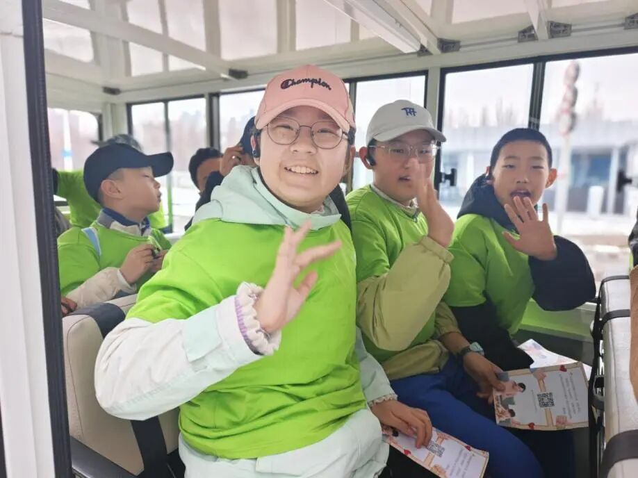 大庆这一全球标杆工厂，迎来26位冰城“小探秘官”
