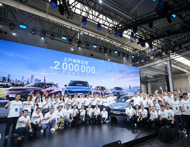 五菱抱紧华为，能否复刻“神车”叙事