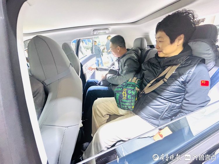 齐鲁春季车展现场：零跑A10(全新A平台首款)广受青睐