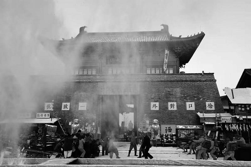 “五一”去合肥撮街 “跟着团长打鬼子”
