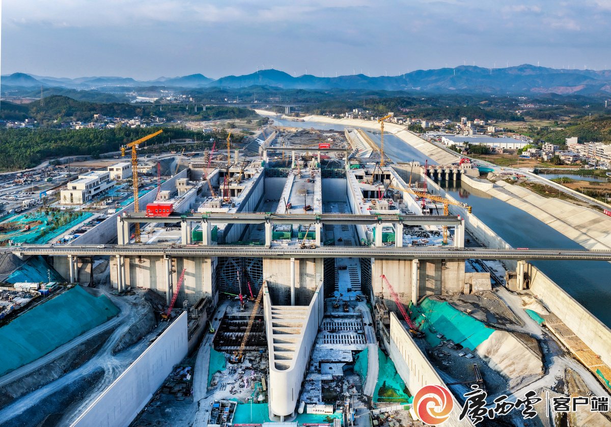 平陸運河企石樞紐基本成型。 廣西雲-廣西日報記者 周軍 攝