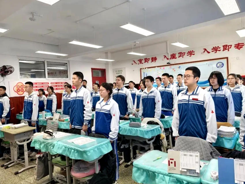 長春市十一高中7點半開啟第一堂課，學生們勁頭十足。（受訪者供圖）