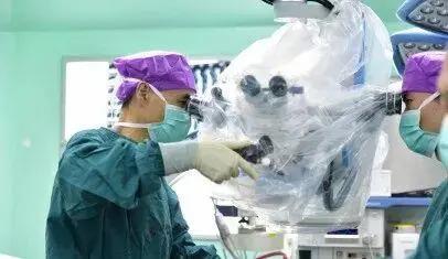 女子脑内取出8厘米活虫，医生提醒：这些行为易被感染