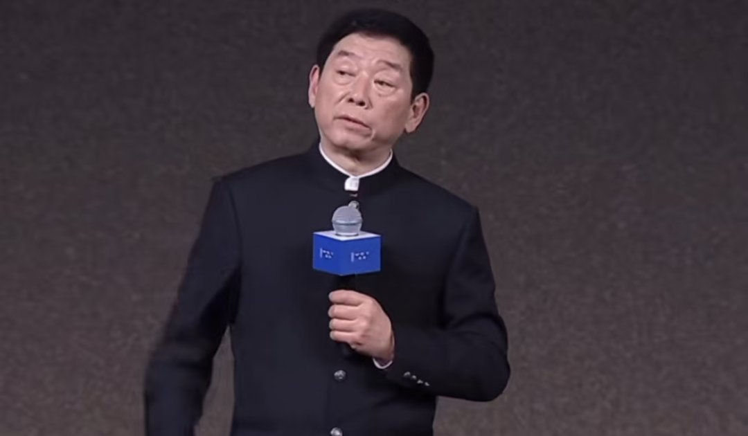 对传播效果不满！魏建军在发布会现场怒批魏牌高管