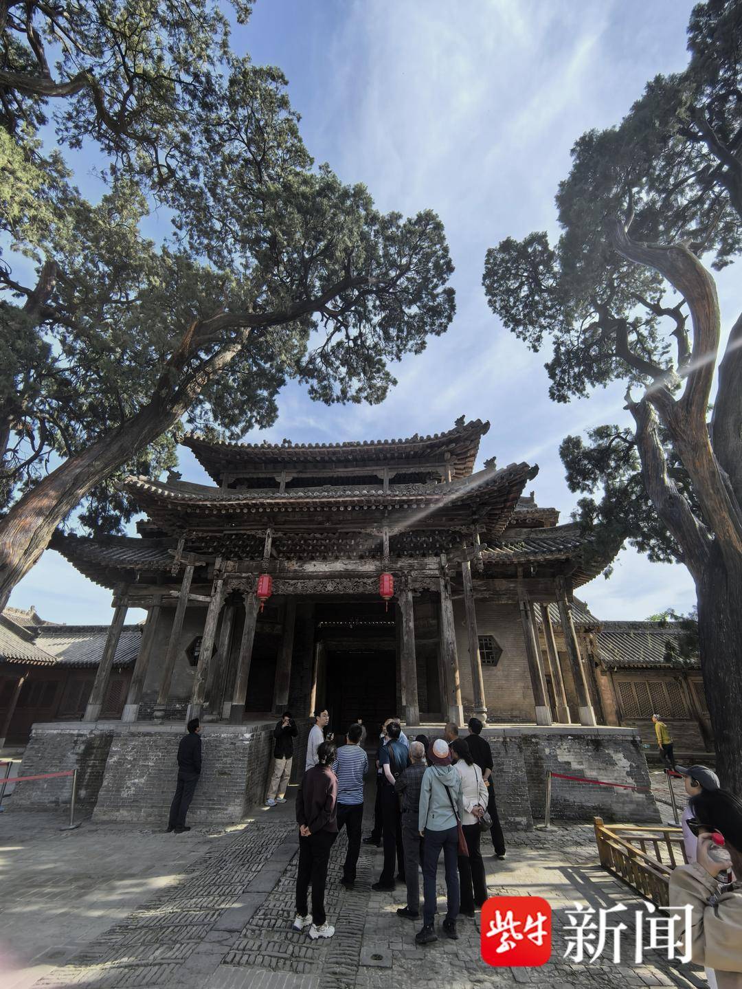 圖為汾城古建築群城隍廟戲台