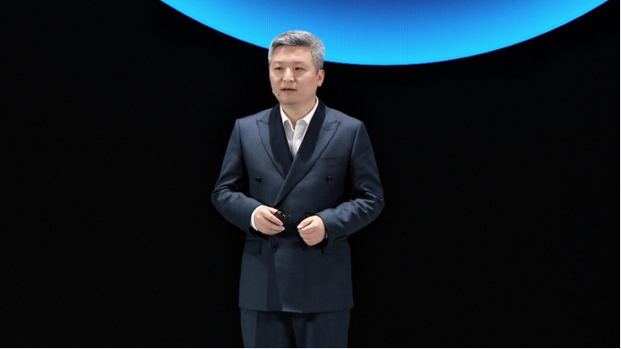 福田汽车重磅发布行业首个AI大模型的智能品牌—— "苍穹"