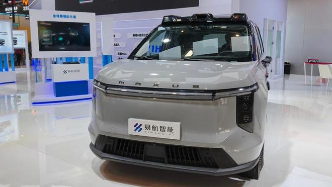 从量产智驾到Robotaxi：易航智能的双翼与AI机器人公司雄心